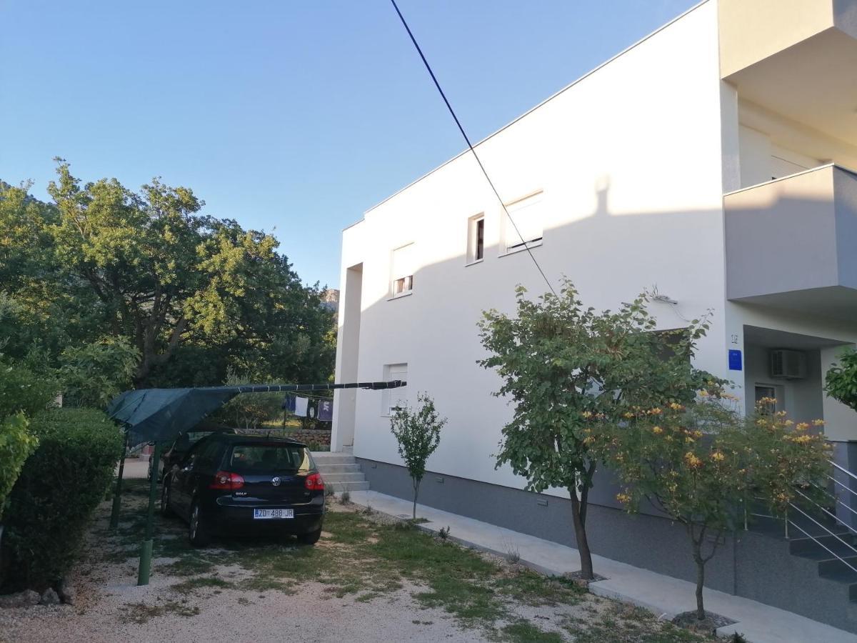 Apartments Lota สตารีกราด-ปาเคลนีซา ภายนอก รูปภาพ