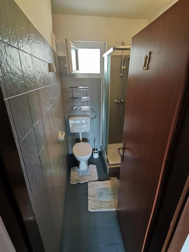 Apartments Lota สตารีกราด-ปาเคลนีซา ภายนอก รูปภาพ